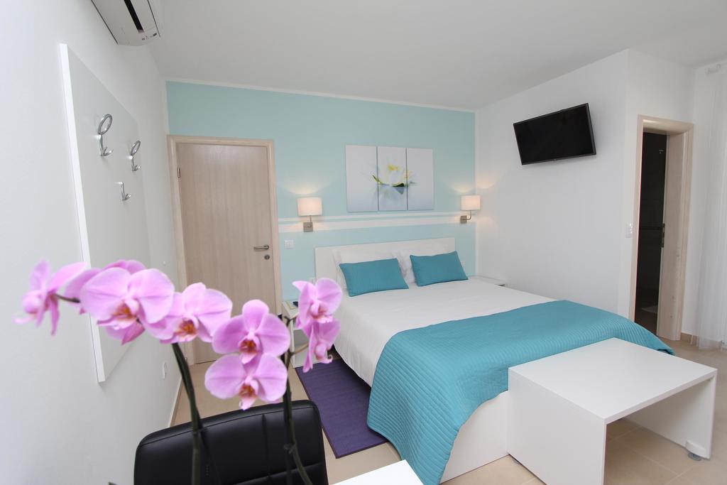 Studio Emanuel โรวีน ภายนอก รูปภาพ