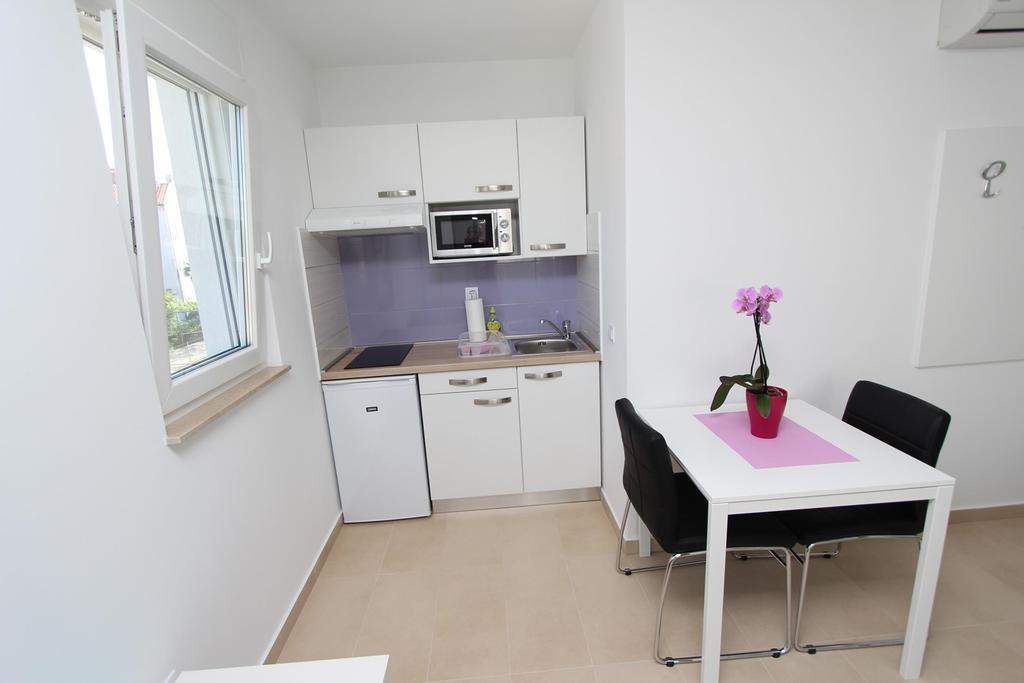 Studio Emanuel โรวีน ภายนอก รูปภาพ