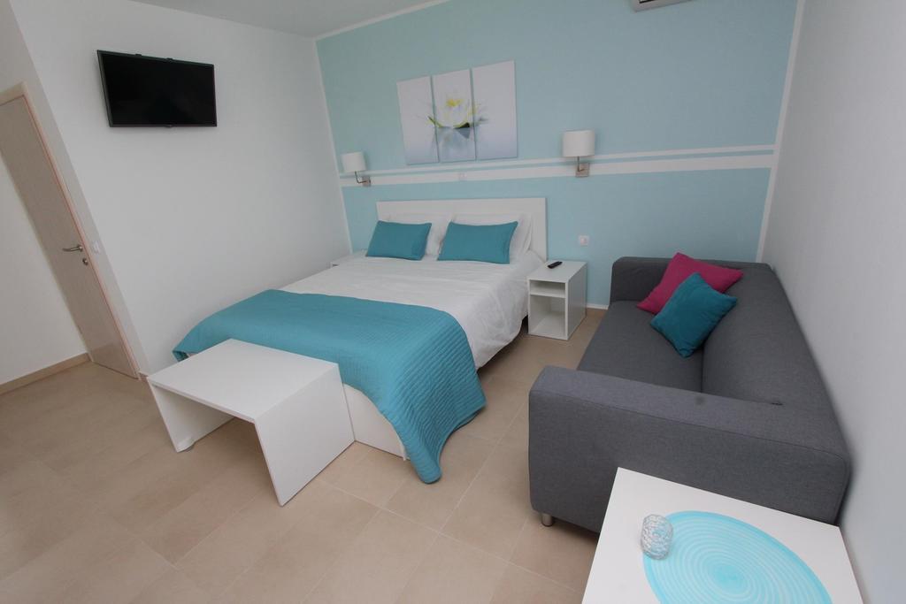 Studio Emanuel โรวีน ภายนอก รูปภาพ
