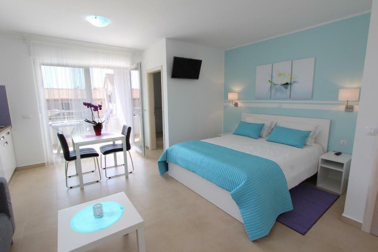 Studio Emanuel โรวีน ภายนอก รูปภาพ
